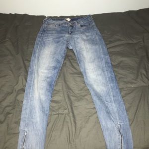 light wash jeans